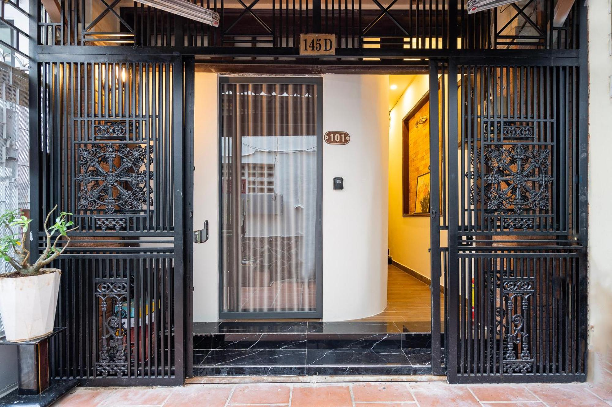 A Little Saigon Hotel - Bui Vien Walking Street Cidade de Ho Chi Minh Exterior foto